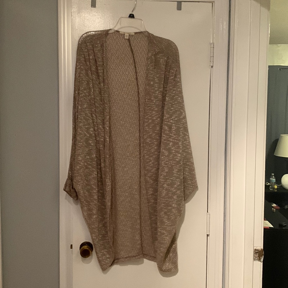 Never worn Small Tan Komono